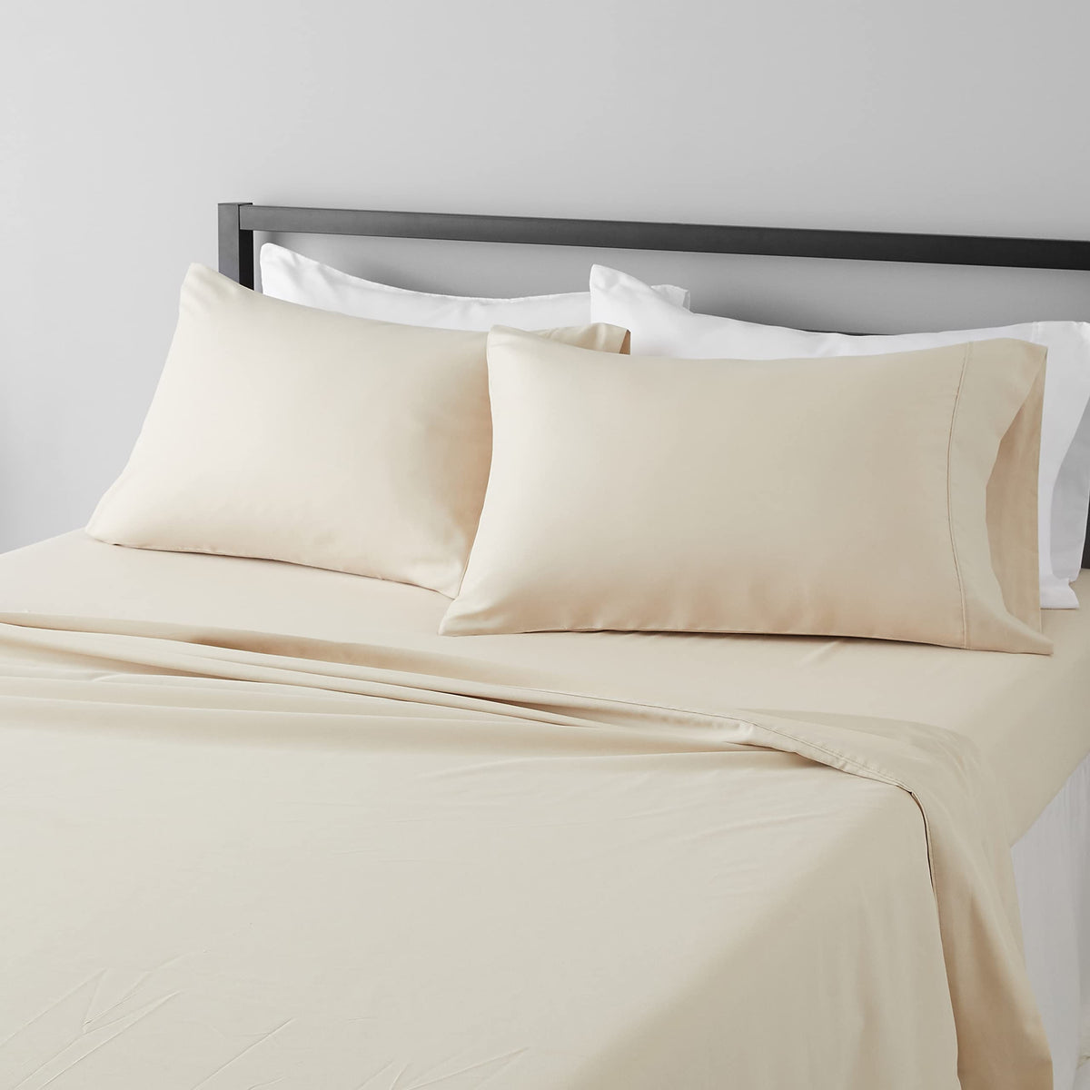 Amazon Basics Lightweight Super Soft Breathable Wrinkle-Resistant Microfiber 4-Piece Bed Sheet Set with 14-Inch Deep Pockets, Queen, Bright White, Solid