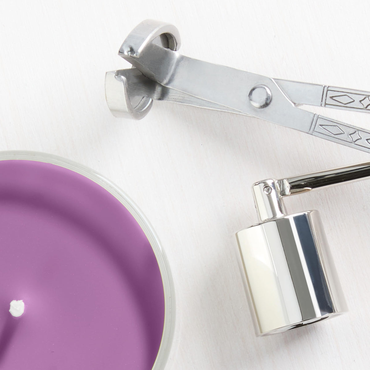 Yankee Candle Macintosh Scented Candle, 22oz Large Jar
