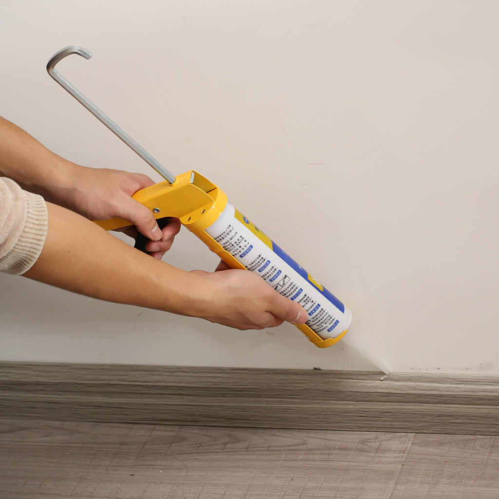 Bates- Caulking Gun, 10:1 Thrust Ratio, Orange, No Drip Sealant Gun