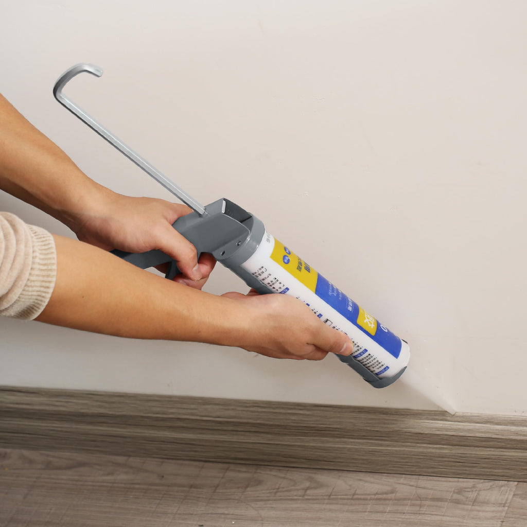 Bates- Caulking Gun, 10:1 Thrust Ratio, Orange, No Drip Sealant Gun