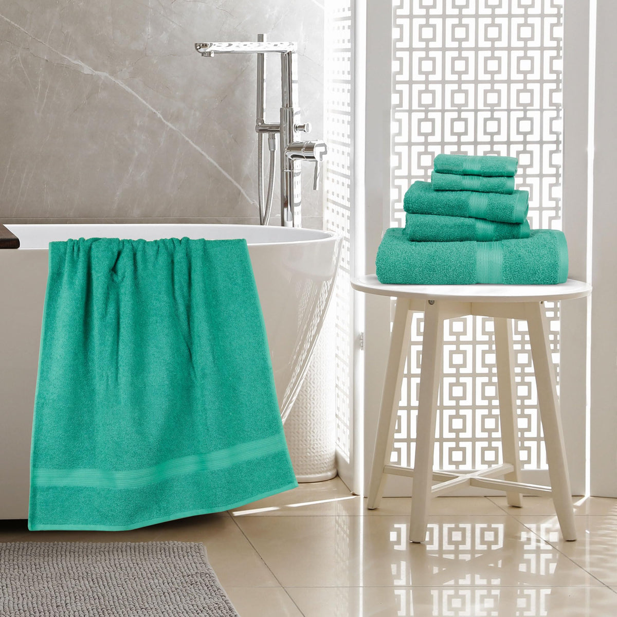 Amazon Basics Fade-Resistant 100% Cotton Bath Towel, 30"x54", Teal Green, 2-Pack