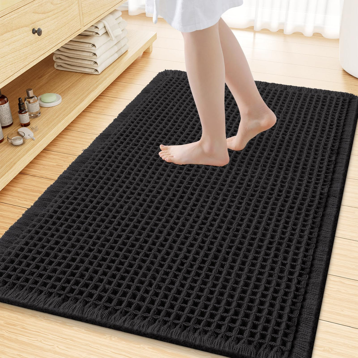 Smiry Waffle Bath Mat 24X16, Extra Soft Absorbent Bathroom Rugs, Black