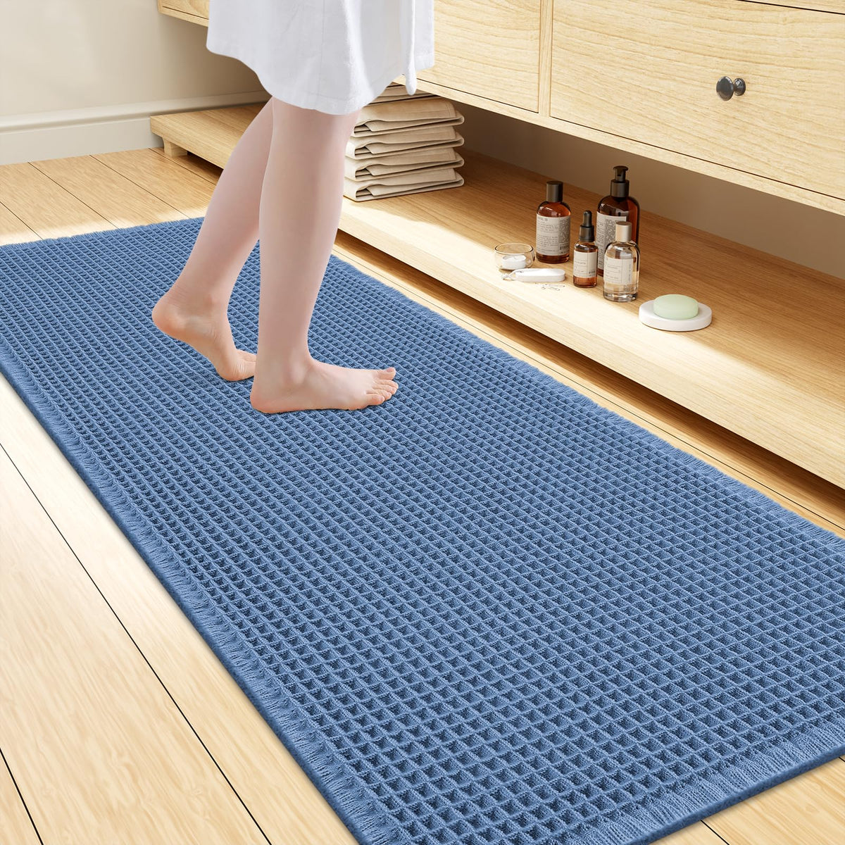 Smiry Waffle Bath Mat 24X16, Extra Soft Absorbent Bathroom Rugs, Black