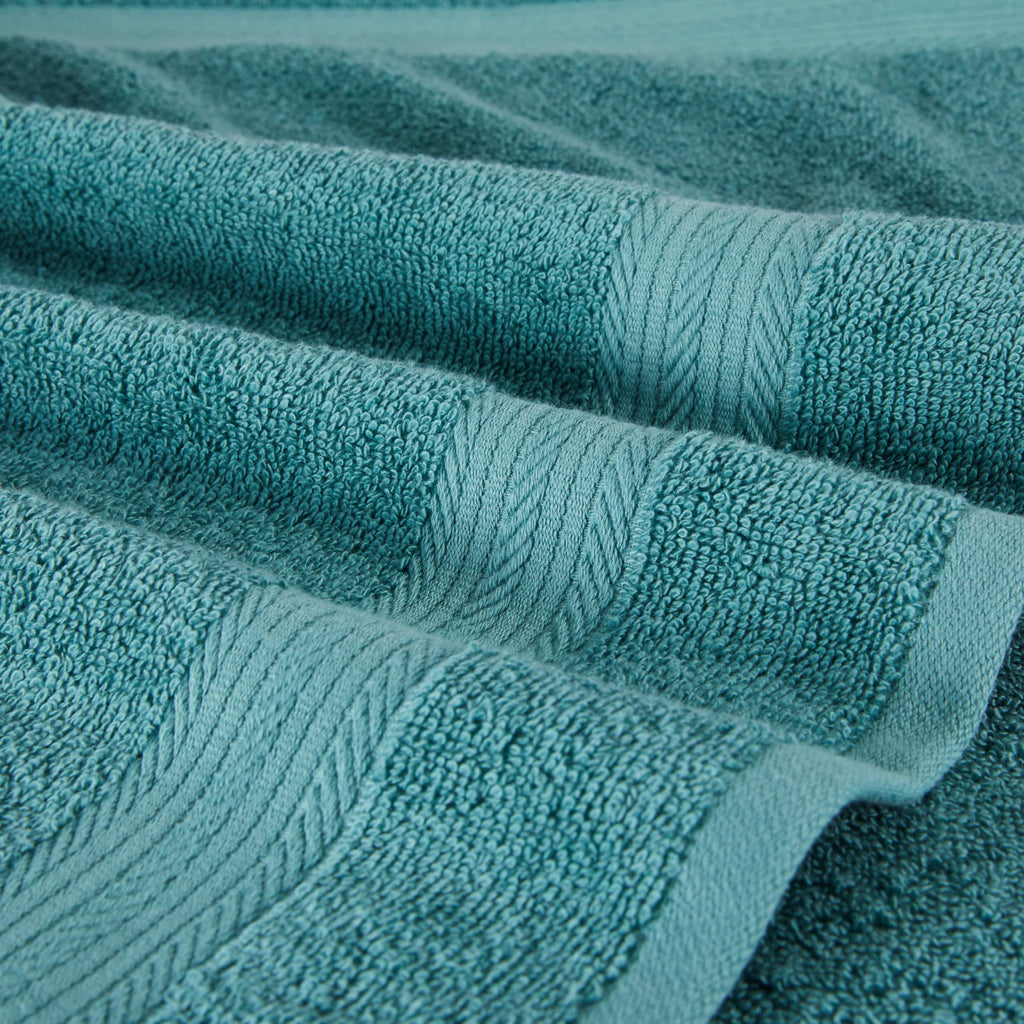 Amazon Basics Fade-Resistant 100% Cotton Bath Towel, 30"x54", Teal Green, 2-Pack